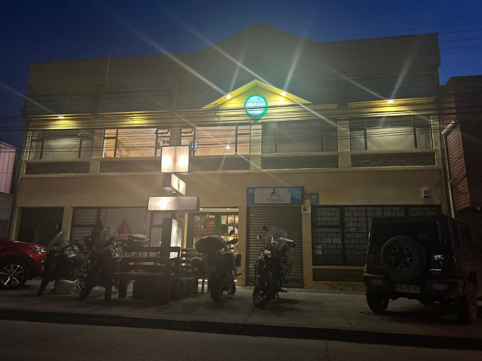 Hostal Don Guillermo Πουέρτο Νατάλες Εξωτερικό φωτογραφία